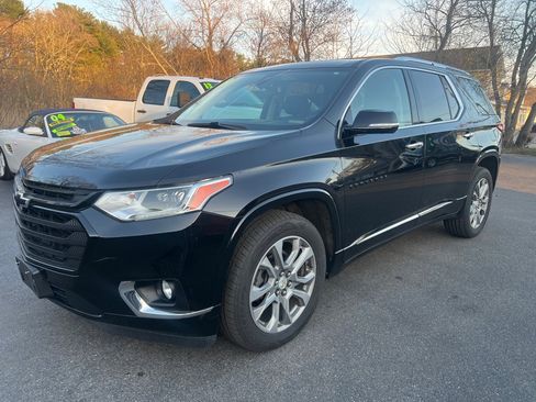 Used 2019 Chevrolet Traverse Premier w/ LPO, Blackout Package AWD/4WD image 1