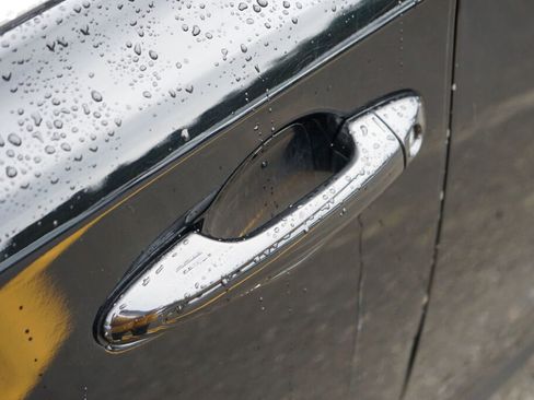 Used 2014 Toyota RAV4 Limited image 8