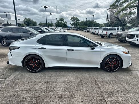 Used 2020 Toyota Camry XSE FWD image 10