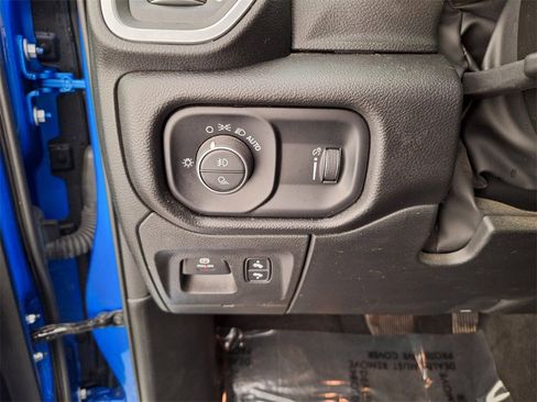 Certified 2022 RAM 1500 Big Horn image 28