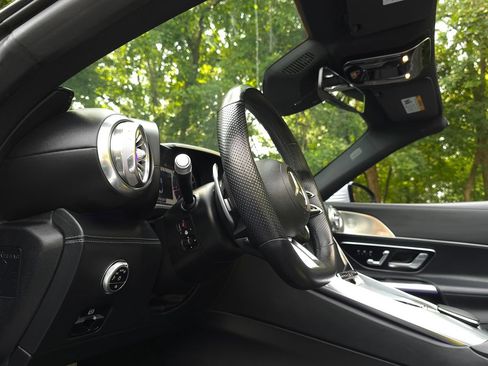 Used 2022 Mercedes-Benz SL 55 AMG 4MATIC image 39