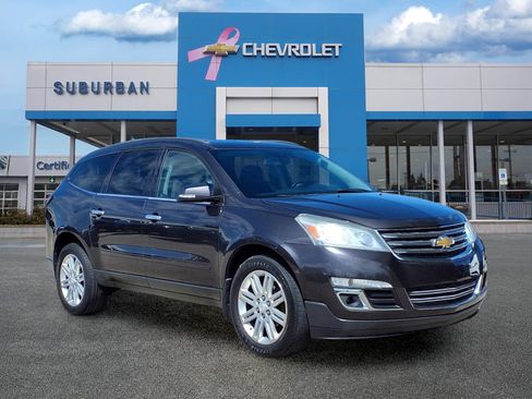 Used 2014 Chevrolet Traverse LT w/ All-Star Edition FWD image 3
