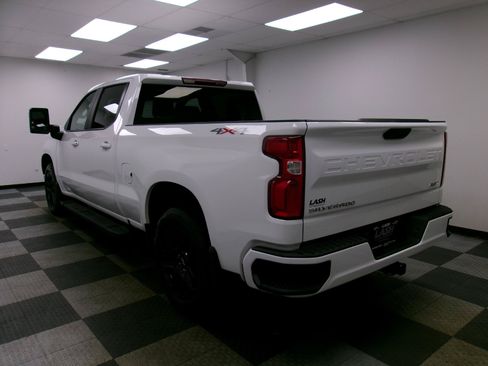 Used 2023 Chevrolet Silverado 1500 RST w/ Max Trailering Package AWD/4WD image 2