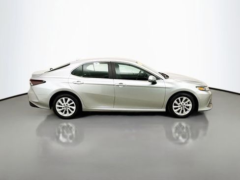 Used 2022 Toyota Camry LE image 8