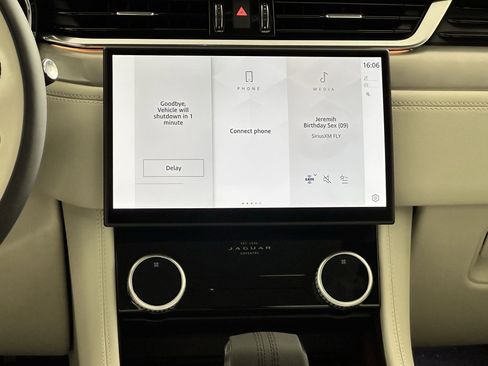 Used 2026 Jaguar F-PACE R-Dynamic S image 22