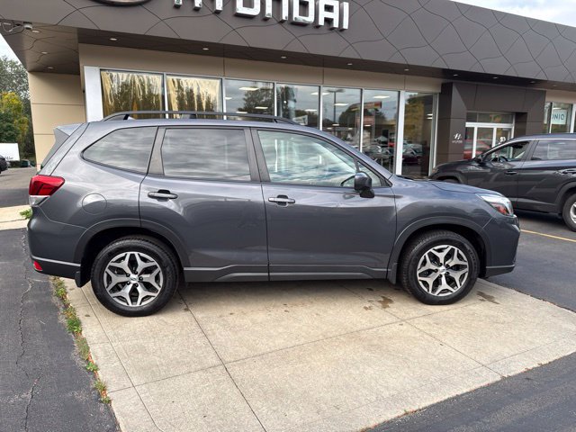 Used 2021 Subaru Forester Premium AWD/4WD image 19