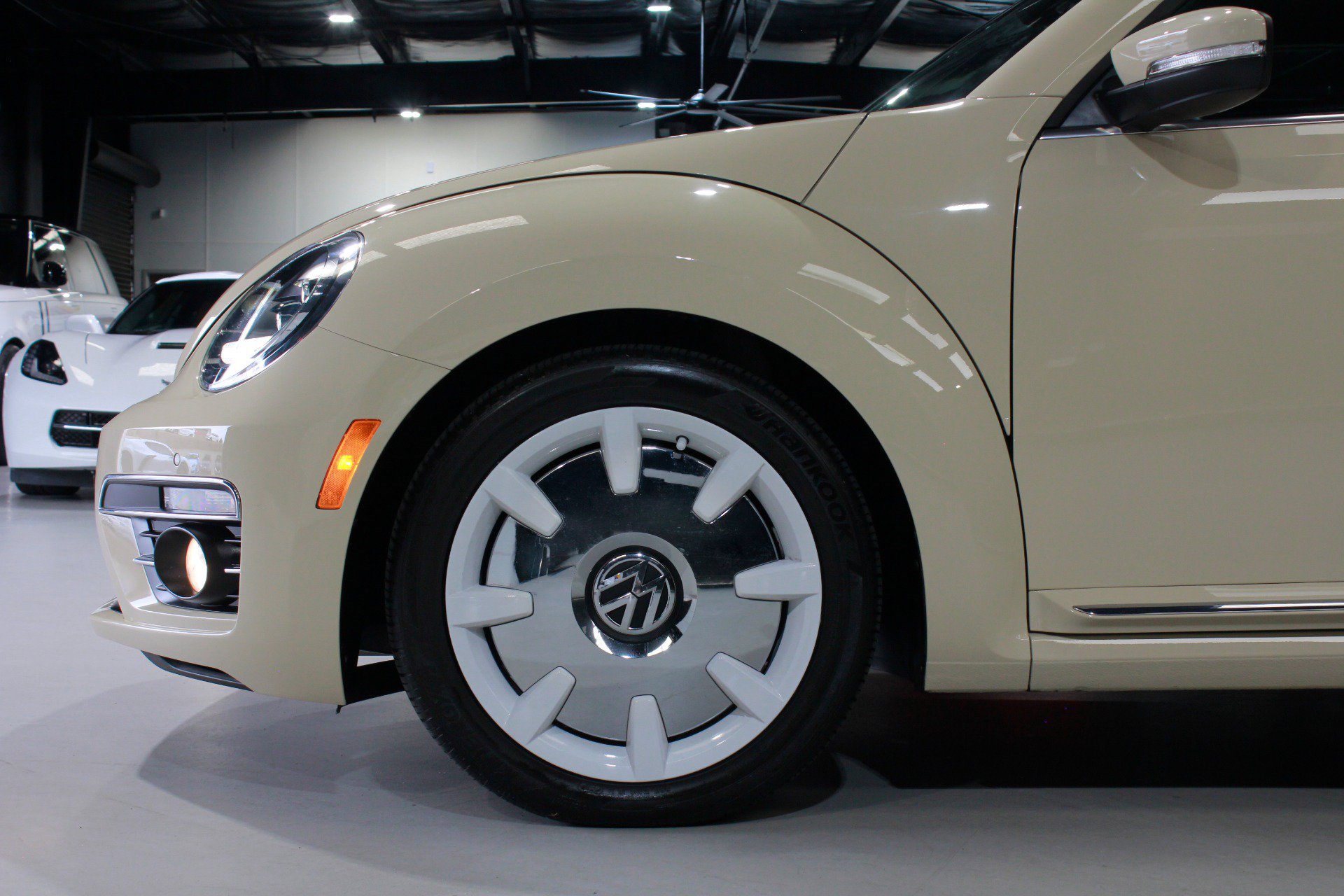 Used 2019 Volkswagen Beetle 2.0T S FWD image 5
