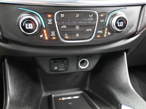 Used 2023 Chevrolet Traverse RS w/ LPO, Floor Liner Package AWD/4WD image 51
