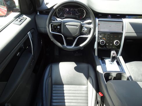 Used 2023 Land Rover Discovery Sport SE image 20