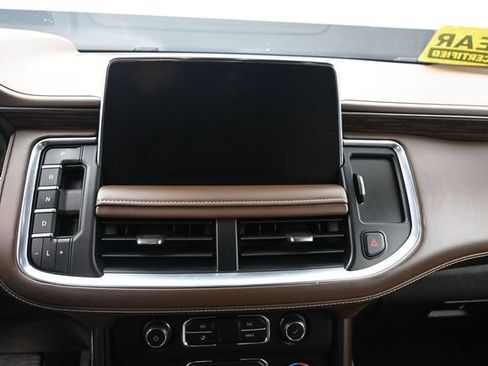 Used 2021 Chevrolet Tahoe High Country w/ Premium Package AWD/4WD image 25