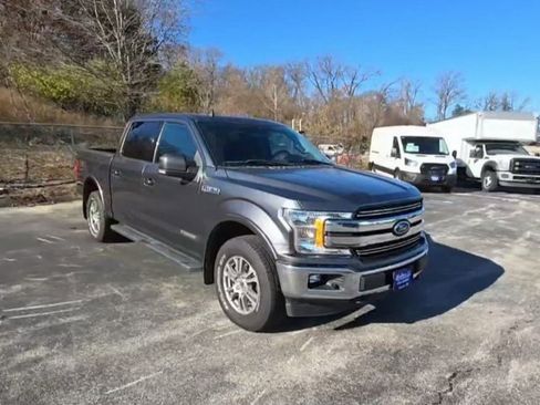 Used 2019 Ford F150 Lariat w/ Trailer Tow Package image 3