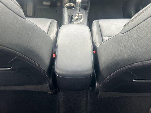 Used 2015 Toyota RAV4 Limited AWD/4WD image 28