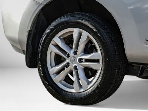 Used 2015 Nissan Rogue S w/ Convenience Package image 54