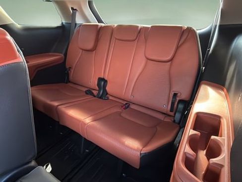 Used 2024 Kia Carnival SX Prestige image 34