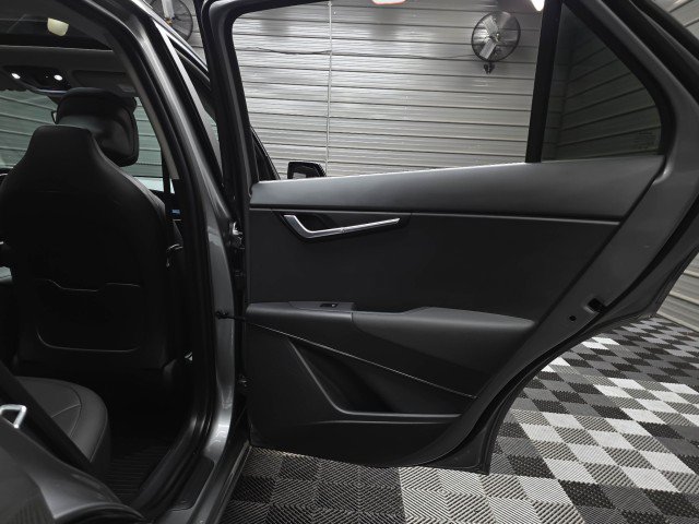 Used 2025 Kia Niro EX Touring FWD image 35