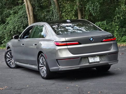 Used 2024 BMW i7 eDrive50 w/ Executive Package RWD image 84