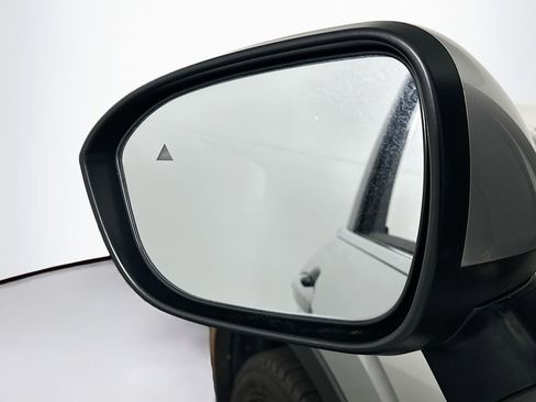 Used 2024 Mitsubishi Outlander SE AWD/4WD image 16
