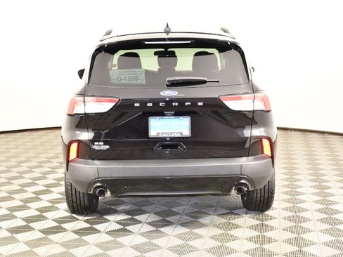 Used 2022 Ford Escape SE w/ SE Sport Appearance Package AWD/4WD image 6
