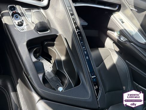 Used 2021 Chevrolet Corvette Stingray Coupe w/ Z51 Performance Package RWD image 22