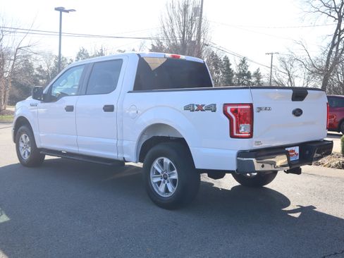 Used 2017 Ford F150 XLT w/ Trailer Tow Package image 9
