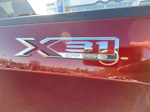 Used 2023 GMC Sierra 1500 Elevation w/ X31 Off-Road Package image 17