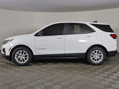 Used 2022 Chevrolet Equinox LS w/ LS Convenience Package FWD image 14