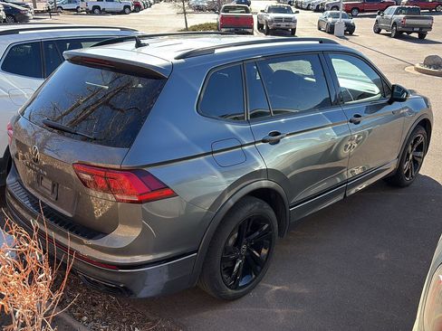 Used 2023 Volkswagen Tiguan SE R-Line image 4