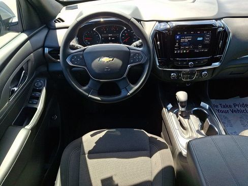 Certified 2023 Chevrolet Traverse LT FWD image 13