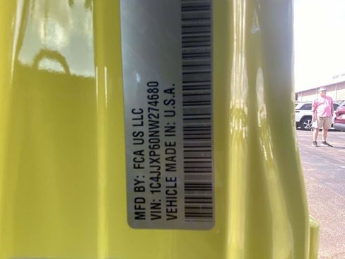 Used 2022 Jeep Wrangler Unlimited Sahara image 13