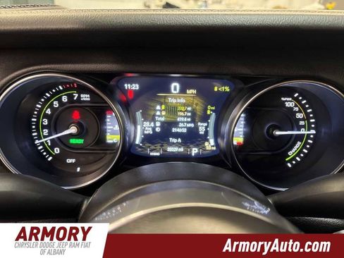 Used 2022 Jeep Wrangler Unlimited Sahara w/ Cold Weather Group image 15