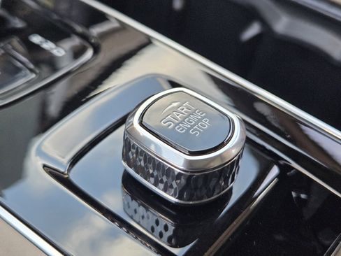 New 2026 Volvo XC90 B5 Plus image 23