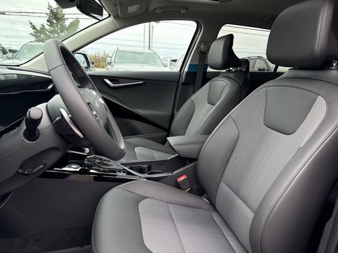 New 2026 Kia Niro EX image 19