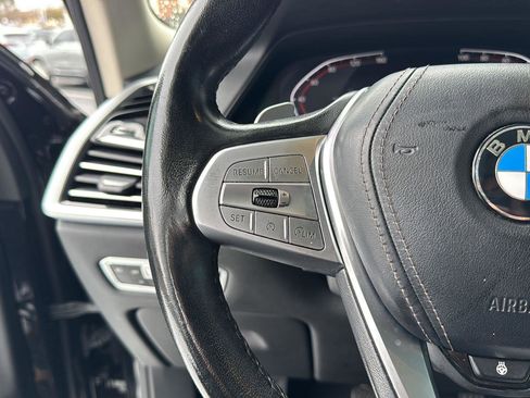 Used 2022 BMW X7 xDrive40i w/ Parking Assistance Package image 17