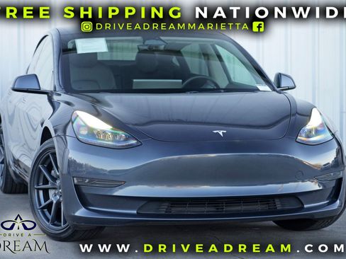 Used 2023 Tesla Model 3 Standard Range image 2
