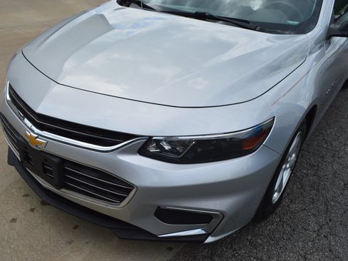 Used 2017 Chevrolet Malibu LS FWD image 3