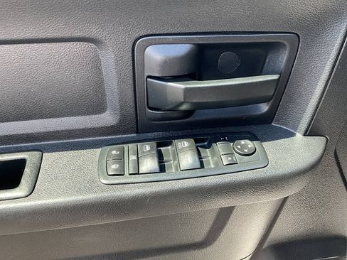 Used 2017 RAM 2500 ST w/ SXT Appearance Group AWD/4WD image 30