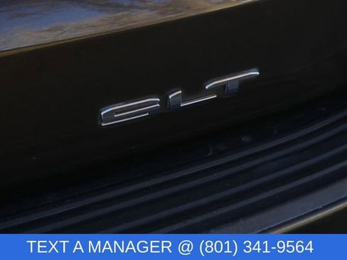 Used 2021 GMC Yukon XL SLT image 9