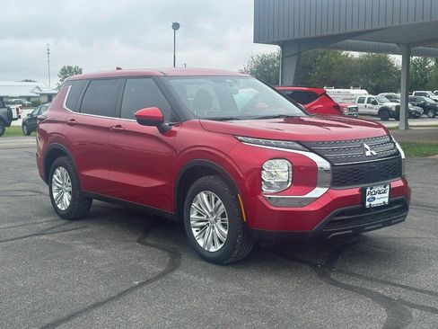 Used 2024 Mitsubishi Outlander ES AWD/4WD image 1