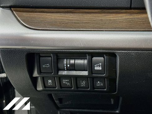 Used 2019 Subaru Outback 2.5i Touring AWD/4WD image 9