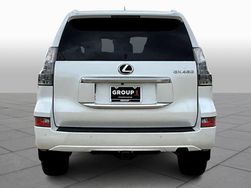 Used 2023 Lexus GX 460 Premium w/ Premium Package image 5