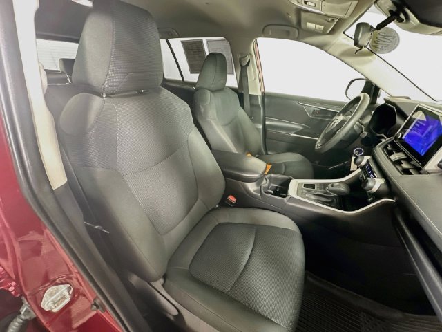 Certified 2024 Toyota RAV4 LE AWD/4WD image 33