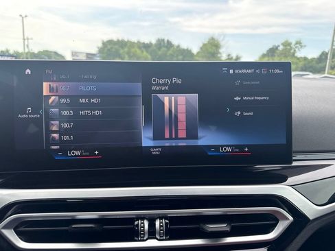 Used 2023 BMW i4 eDrive35 RWD image 10