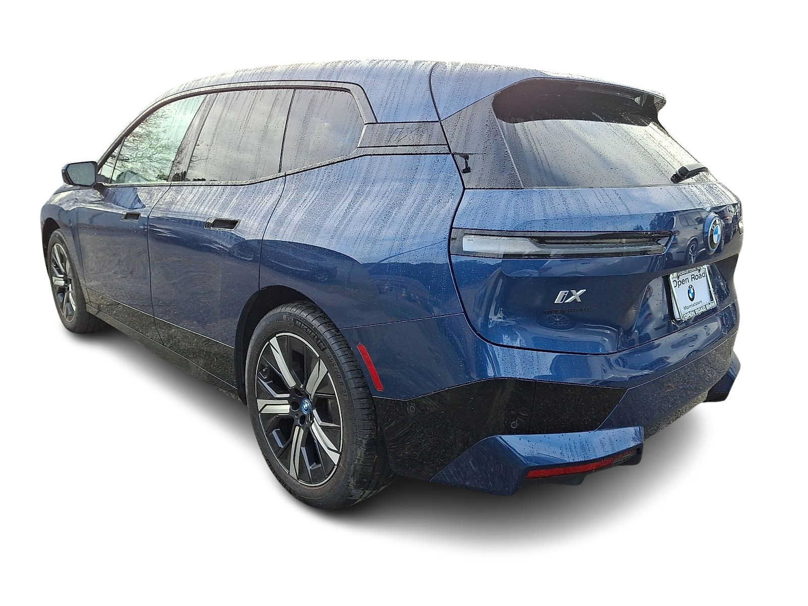 Used 2024 BMW iX xDrive50 w/ Premium Package AWD/4WD image 4