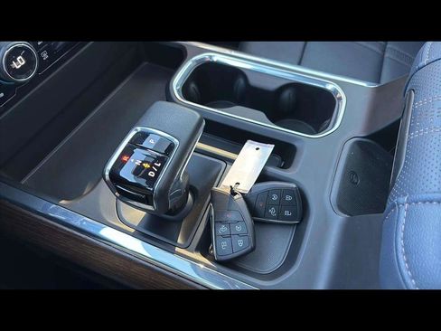 Used 2022 Chevrolet Silverado 1500 High Country w/ High Country Premium Package image 20