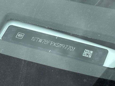 New 2025 GMC Savana 2500 Extended w/ Driver Convenience Package image 32