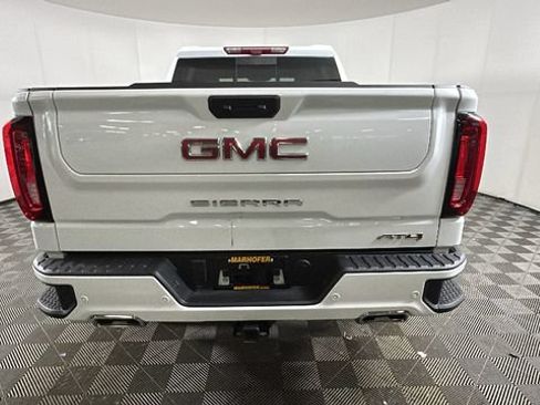 Used 2025 GMC Sierra 1500 AT4 w/ AT4 Premium Package AWD/4WD image 3