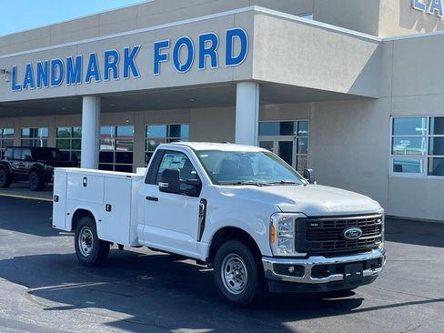 New 2023 Ford F250 XL w/ XL Chrome Package image 23