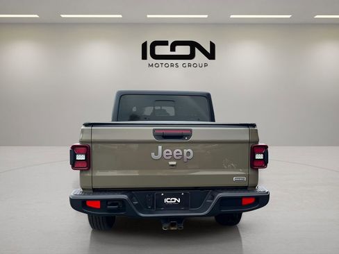 Used 2020 Jeep Gladiator Overland AWD/4WD image 4