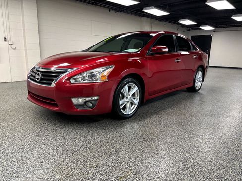 Used 2013 Nissan Altima 2.5 SL w/ Technology Pkg image 7