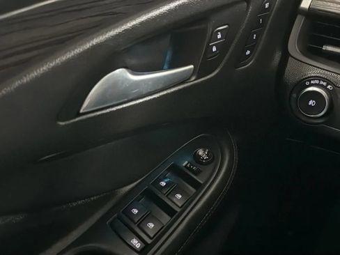 Used 2017 Buick Envision Essence FWD image 14